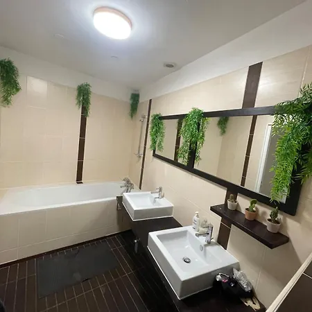 Seemingly Well Placed 100m 2 Apartamento